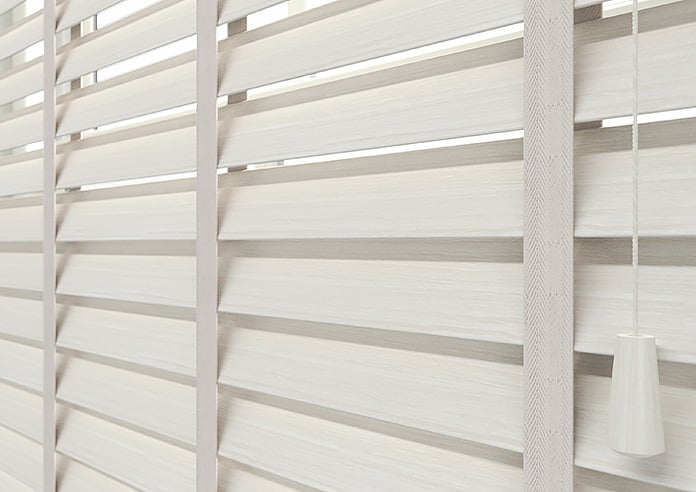 Malmo Deluxe, White Ash - Motorised Venetian Blind - Image 4